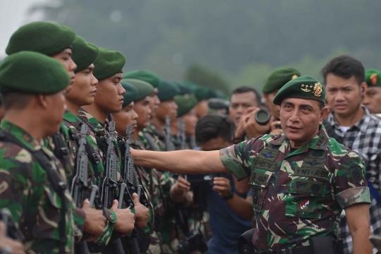 Pangkostrad tinjau pasukan pengamanan Raja Arab dan KTT IORA