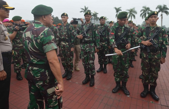 Pangkostrad tinjau pasukan pengamanan Raja Arab dan KTT IORA