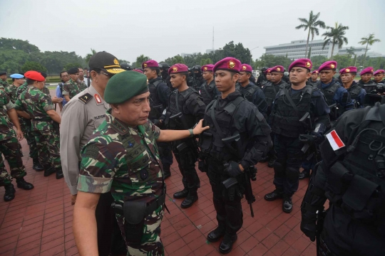 Pangkostrad tinjau pasukan pengamanan Raja Arab dan KTT IORA