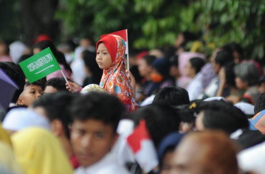 Hujan deras menyambut kedatangan Raja Arab di Istana Bogor