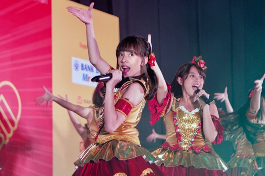 Melihat keseruan Handshake Event single ke-15 Luar Biasa JKT48