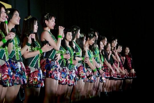 Melihat keseruan Handshake Event single ke-15 Luar Biasa JKT48