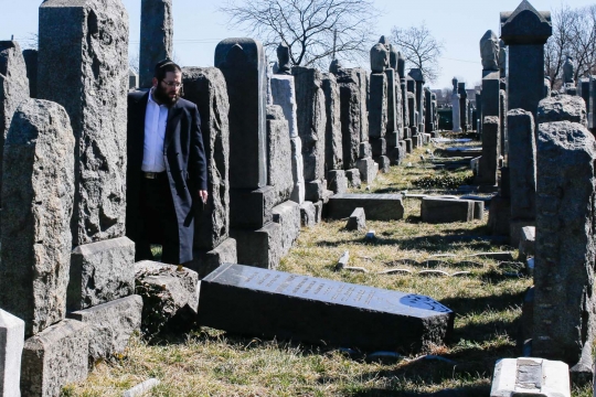 Aksi vandalisme kembali hancurkan makam Yahudi di AS
