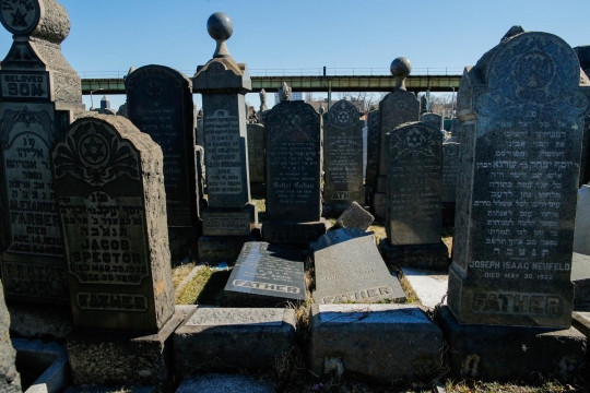 Aksi vandalisme kembali hancurkan makam Yahudi di AS