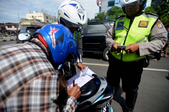 Puluhan pengendara sepeda motor terjaring Operasi Simpatik Jaya