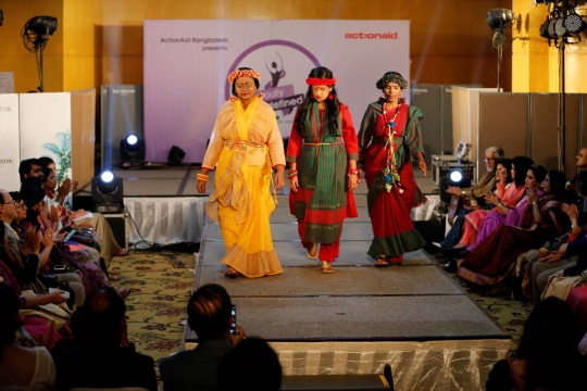 Ketika wanita korban perang Bangladesh tampil jadi model fashion