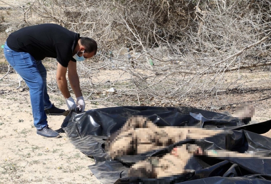 Kondisi tragis imigran ditemukan terkubur di pantai Libya