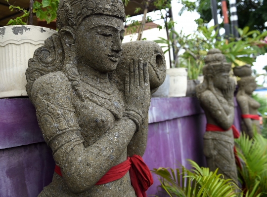 Patung telanjang di Bali dibiarkan terbuka meski ada Raja Salman