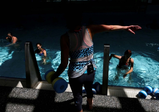 Pantai ini wajibkan pengunjungnya bisa berenang