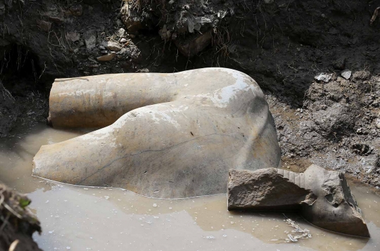 Penemuan patung Firaun Ramses II, penguasa terkuat di Mesir