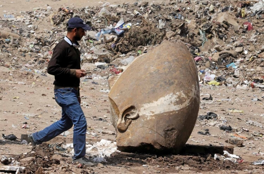 Penemuan patung Firaun Ramses II, penguasa terkuat di Mesir