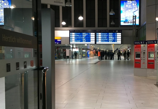 Suasana mencekam usai serangan kapak di stasiun Jerman