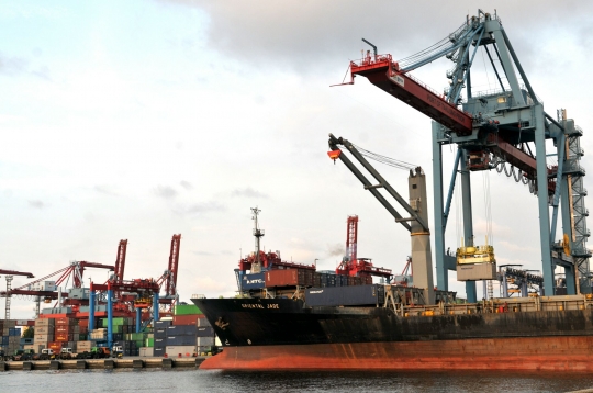 Memantau pemangkasan dwelling time di Pelabuhan Tanjung Priok