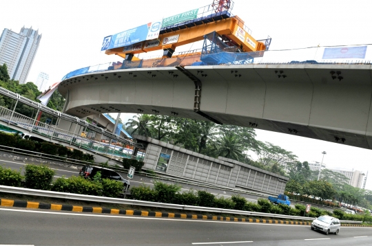 Perkembangan proyek simpang susun Semanggi