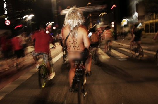 Nekat, ini aksi warga Brasil untuk menuntut hak pengguna sepeda