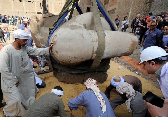 Kehebohan warga Kairo saksikan Firaun Ramses II 