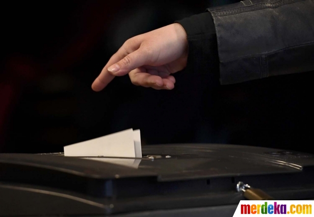 Foto : Uniknya pemilu Belanda, tong sampah disulap jadi 