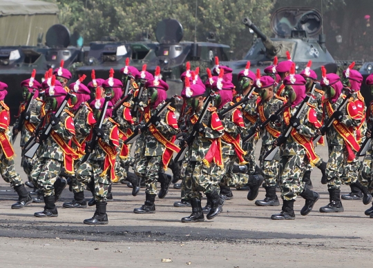 Atraksi murid SD meriahkan sertijab Komandan Korps Marinir