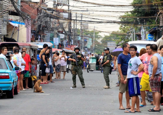 Mencekamnya penggerebekan kampung narkoba di Filipina
