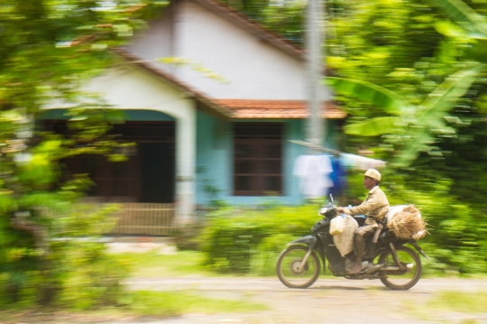 Peluh keringat para Buruh Bawon