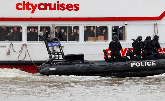 Aksi pasukan polisi London lumpuhkan teroris di kapal pesiar