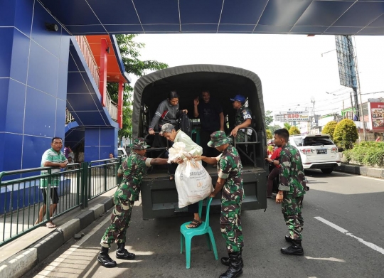 Aksi heroik TNI AD di tengah mogok massal angkot Bogor