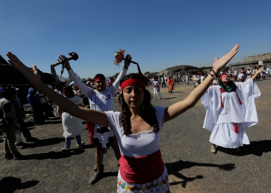 Antusiasme warga Meksiko sambut fenomena equinox