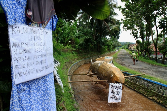 Ruwat air Sungai Prukut yang tercemar proyek PLTPB Baturraden