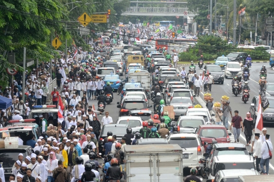 Penampakan lautan massa aksi 313 banjiri Ibu Kota