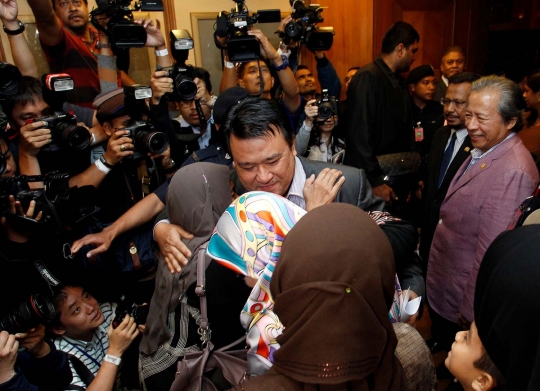Tangis haru warga Malaysia yang ditahan Korut usai dibebaskan