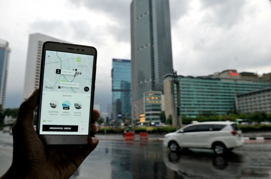 Kemenhub berlakukan aturan baru taksi online