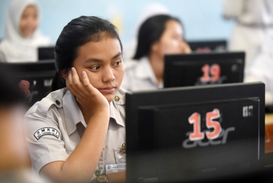 Keseriusan siswa SMK 1 Serpong laksanakan UNBK