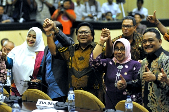 Ekspresi Oesman Sapta saat terpilih sebagai Ketua DPD RI