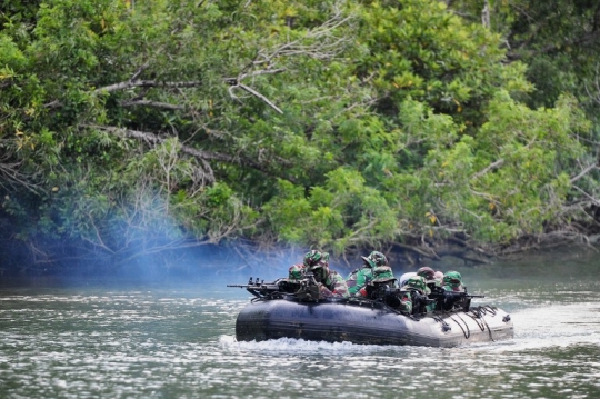 Sangarnya aksi pasukan anti-teror TNI bergerilya di pedalaman Aceh