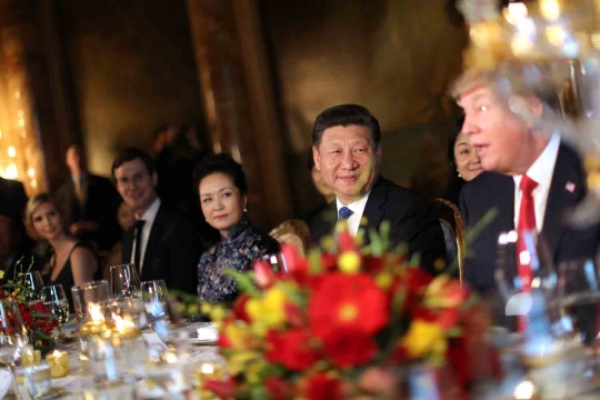 Akrabnya Trump sambut kunjungan Presiden China di villa pribadi