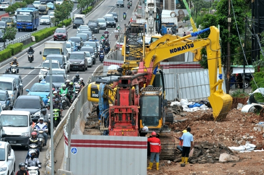 Proyek LRT perparah kemacetan di sepanjang Jalan MT Haryono