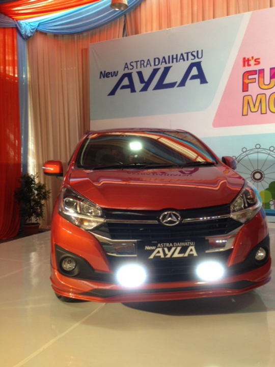 Penampakan anyar New Daihatsu Ayla 2017, lebih kece lebih sporty!