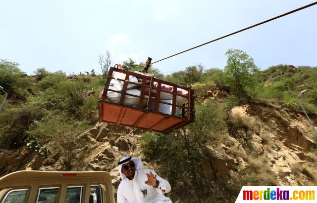 Foto : Kisah kereta gantung jadi andalan warga Arab Saudi 