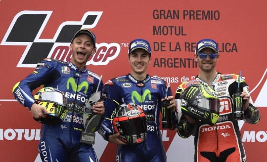 Pesta sampanye Vinales dan Rossi di Podium Argentina