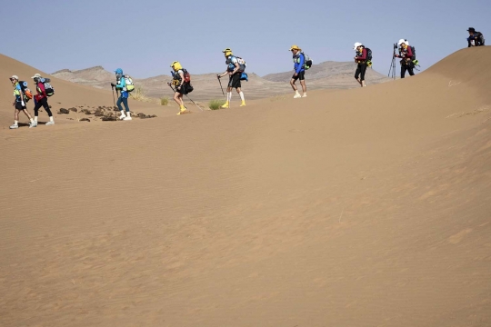 Ekstremnya kejuaraan maraton lintasi keganasan Gurun Sahara