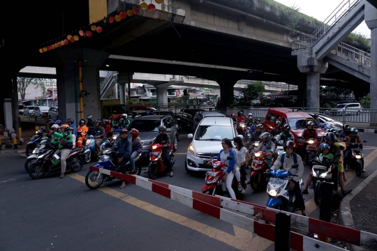 Perlintasan KA yang jadi biang macet di Tanjung Barat akan ditutup