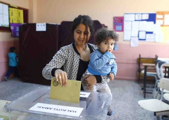 Antusiasme warga Turki dalam referendum tentukan kekuasaan Erdogan