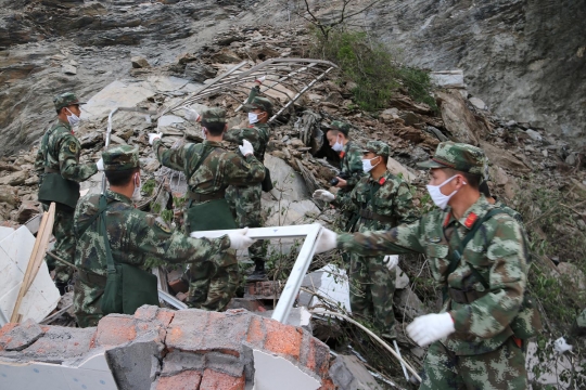Tanah longsor robohkan apartemen di China, 3 orang tewas
