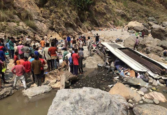 Bus masuk jurang di India, 44 penumpang tewas mengenaskan