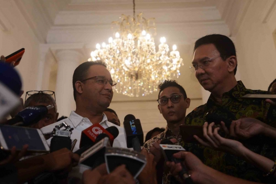 Anies Baswedan temui Ahok di Balai Kota