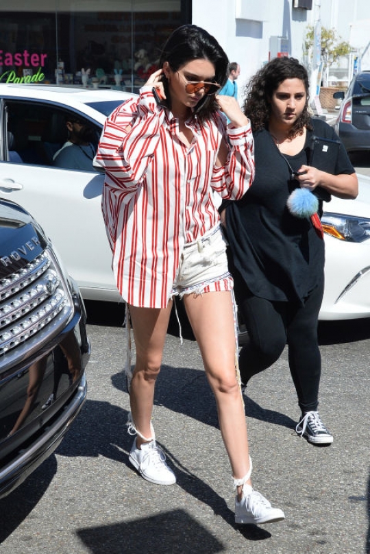 Seksi dan cantiknya Kendall Jenner, Si Ratu Street Style