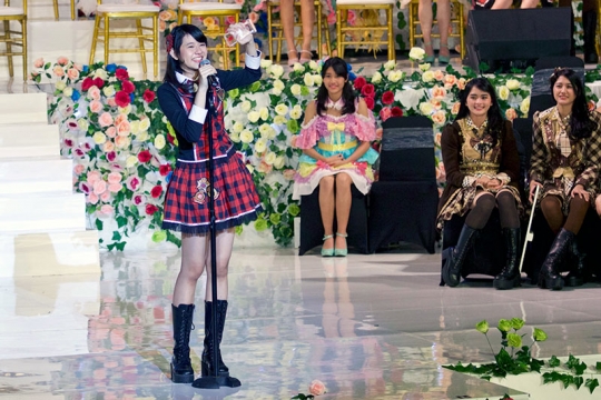 Melihat serunya ceremony kelulusan Jessica Veranda dan Pemilu JKT48