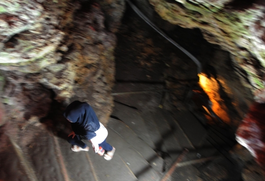 Melihat keindahan Gua Simenteng di Bogor