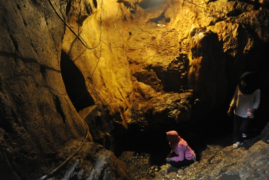Melihat keindahan Gua Simenteng di Bogor