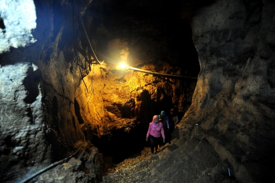 Melihat keindahan Gua Simenteng di Bogor